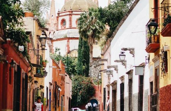 Trabajan agencias a un 60% de su capacidad