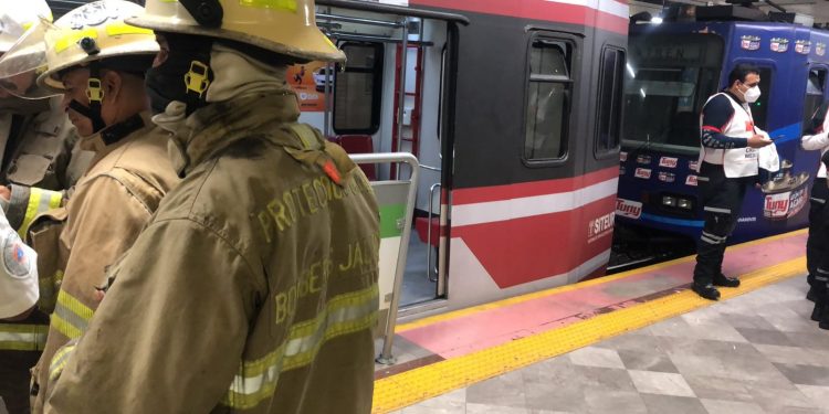 Tras muerte en Tren Ligero, piden a personas ciegas programar viajes