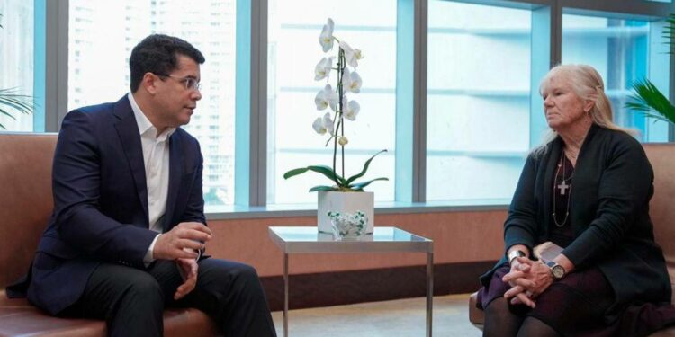 Turismo firma acuerdo con agencias de viajes para promover a la República Dominicana en Florida