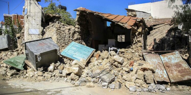 Un muerto y hoteles evacuados por un terremoto en Creta | Noticias de Hoteles
