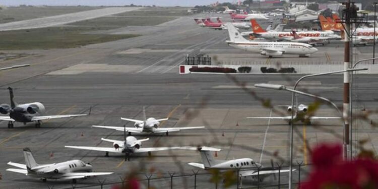 Venezuela mantiene restricciones para los vuelos internacionales (Audio Noticia)