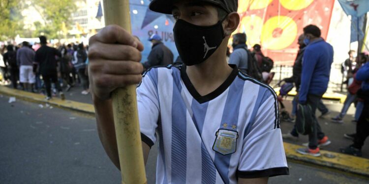 Viajes al exterior: ¿quiénes no tendrán que hacer cuarentena al regresar a la Argentina?