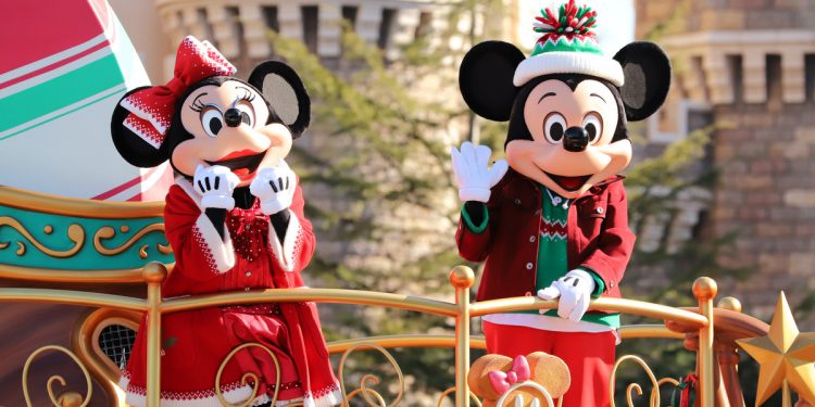 así lucirá Disneyland Resort en Navidad