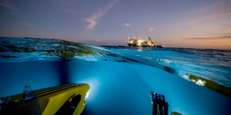 Las aguas transparentes de Canarias son uno de los mejores escenarios para la expansión de los submarinos privados, la última tendencia entre los viajes de ultra lujo, buscado por aquellos turistas de bolsillo generoso y ganas de explorar lo desconocido.