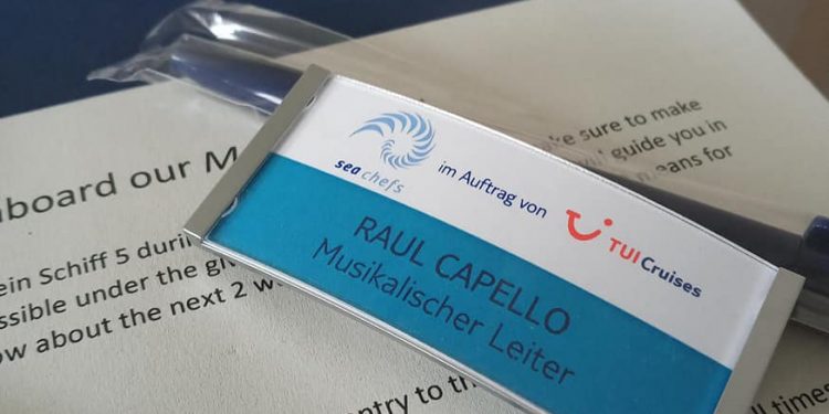 Puede ser una imagen de texto que dice "1084 make you in e sure sureto to guide eans for board our M durii gì in Schiff 5 the ssible about under the next w sea hefs im Auftrag von し TUI Musikalischer Leiter RAUL CAPELLO Cruises notified before entry to nated crew (except m inside tha must stay cabin!"