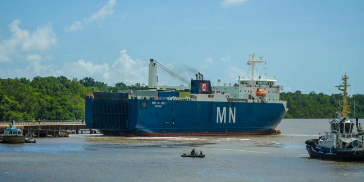 El telescopio espacial Webb de la NASA llega a la Guayana Francesa después de un crucero