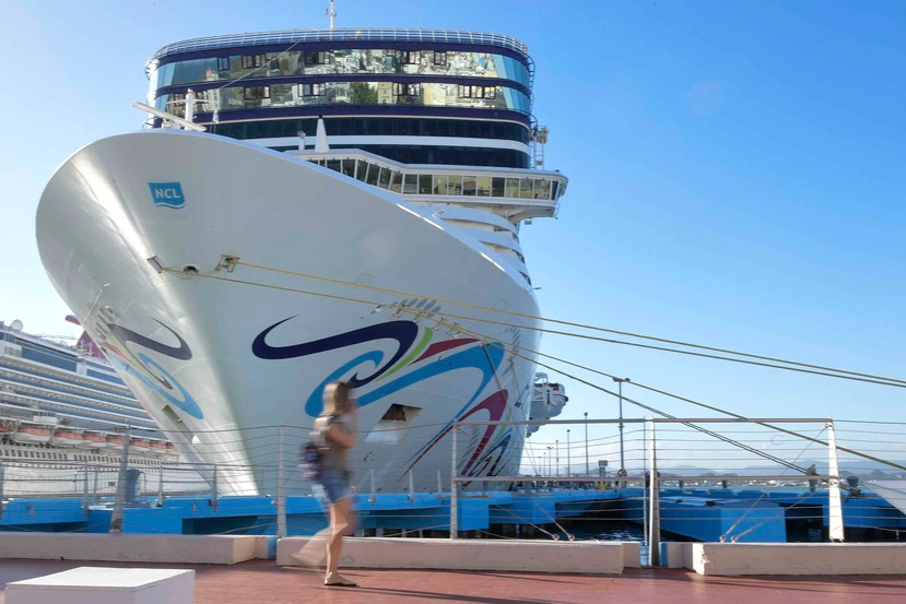 El barco Norwegian Epic iba rumbo a Tortola, pero pidió permiso para desviarse a San Juan por la emergencia.