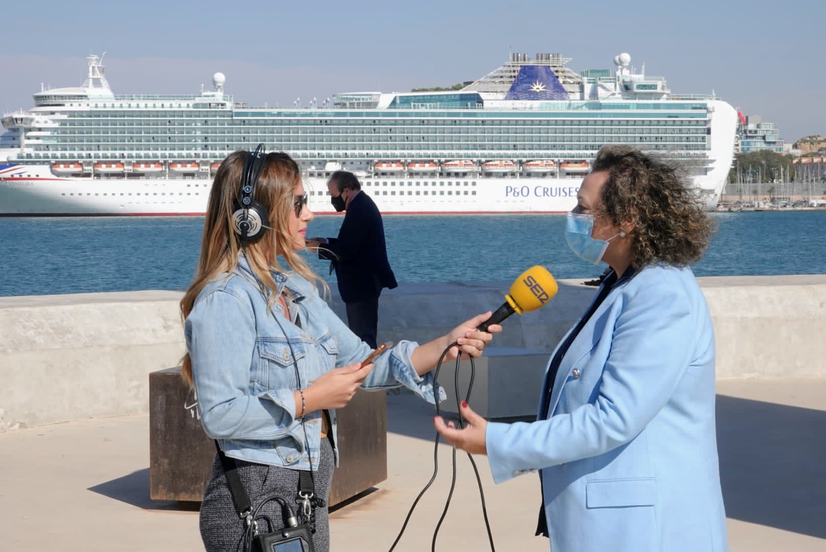 El Puerto de Cartagena recibe por primera vez en su historia la escala simultánea de cinco cruceros El Puerto de Cartagena recibe por primera vez en su historia la escala simultánea de cinco cruceros