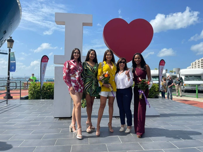 Estefanía Soto (Miss Universe PR 2020), Kimberly Jiménez (Miss República Dominicana 2020), Andrea Meza (Miss Universe 2020) y Asya Branch (Miss USA 2020).