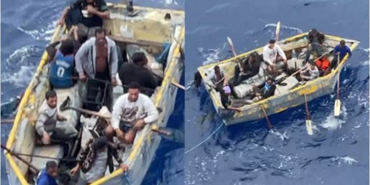 Balseros cubanos son rescatados por un crucero cerca de los cayos de Florida