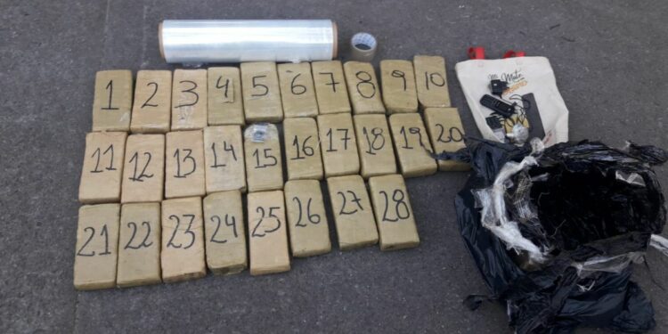 Cae una banda que vendía en Capital Federal droga que llegaba desde Rosario