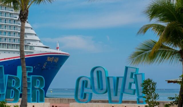 Carnival realiza en terminal Amber Cove de Maimón festividad del crucero Mardi Gras
