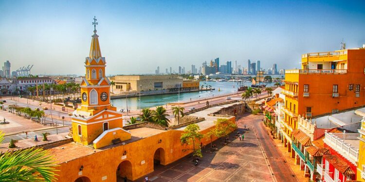Cartagena recibe la primera triple escala de cruceros