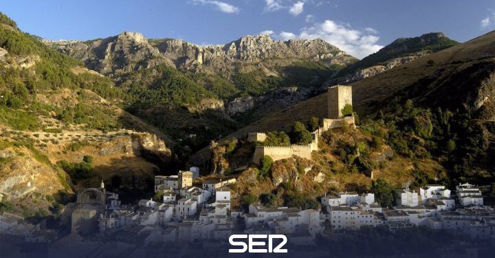 Cazorla crea un programa de viajes estudios para darse a conocer en centros educativos de toda España | Radio Jaén