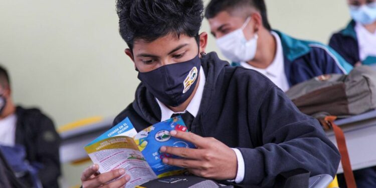 Clases presenciales en Colombia, Duque pide volver a las aulas