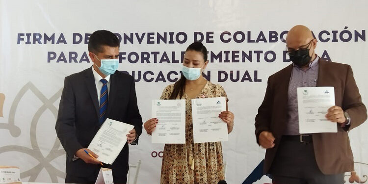Crean convenio entre CONALEP, AHMET y CANACO SERVYTUR