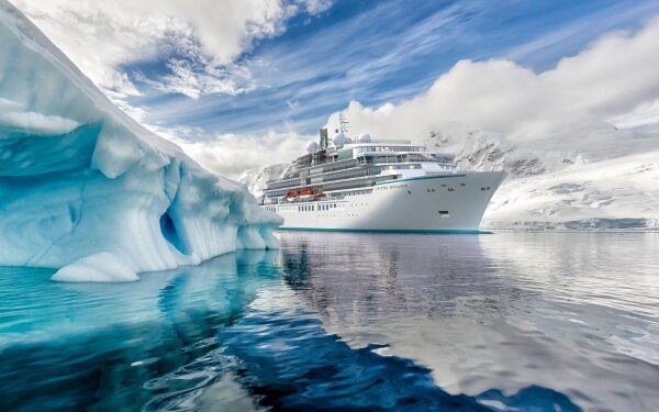 Crystal anuncia hotel y vuelos de cortesía de Miami a Ushuaia para temporada antártica del Endeavor