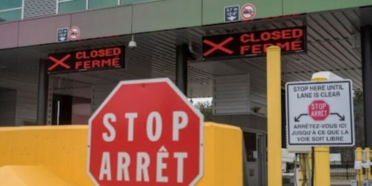 EE. UU. prorroga la prohibición de viajes "no esenciales" desde México o Canadá