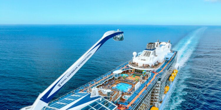 EE.UU. autoriza el primer crucero para zarpar en junio desde Florida tras receso por la pandemia