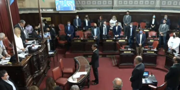 El Senado aprobó el nuevo director del Bapro y el programa de reactivación turistica