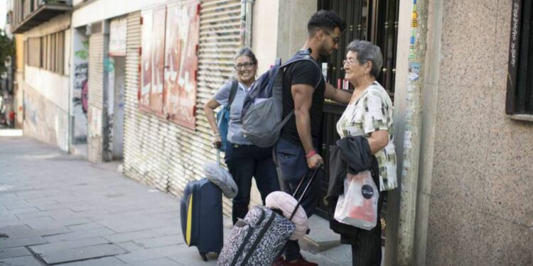 El Tribunal Superior de Baleares autoriza el alquiler turístico de pisos en Palma | Economía