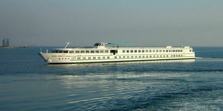 El crucero se divierte después de los confinamientos