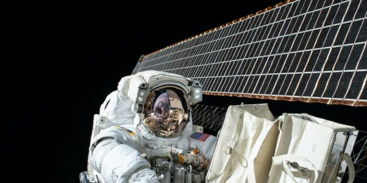 El curioso estudio para ayudar a los astronautas a dormir en el espacio
