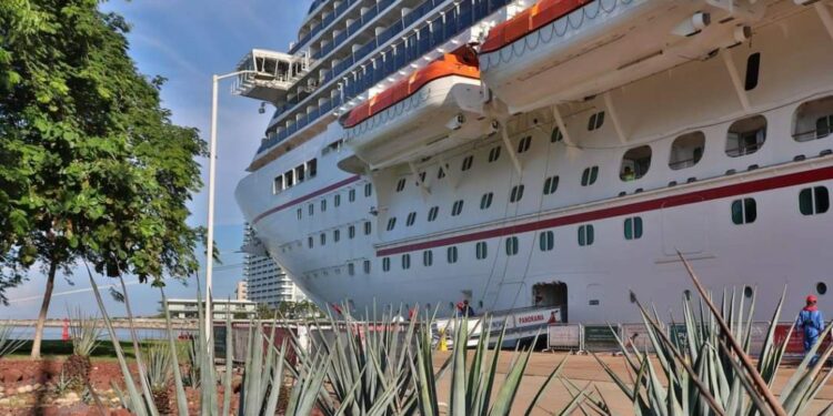 En octubre esperan la llegada de 14 cruceros a Puerto Vallarta