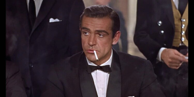Epidemiólogos analizaron las películas de James Bond y determinaron todas las enfermedades que se pudo contagiar el agente 007