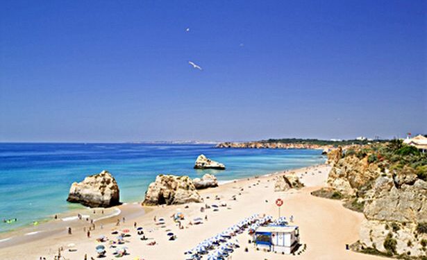 Esperanza de vacaciones irlandesas recientes en planes de lanzamiento para viajes de verano en España, Portugal y Grecia