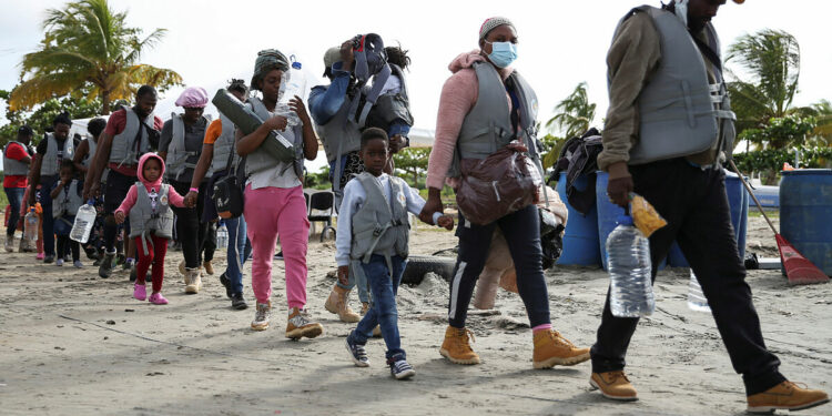 Estados Unidos abre su frontera a Mxico: solicitar vacuna para viajar