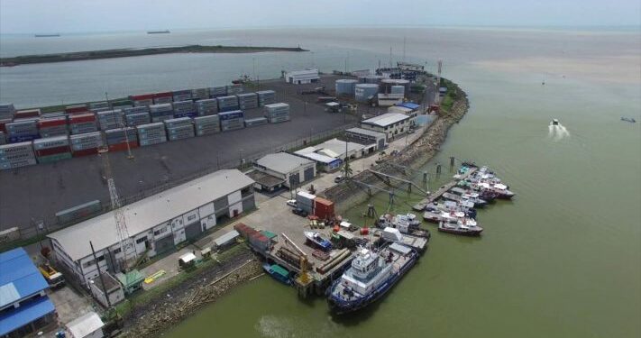 Gobierno de Ecuador ratifica protocolo y abre puertos a cruceros