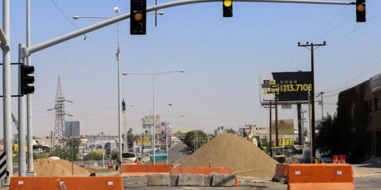 Gobierno de Mexicali pide utilizar rutas alternas tras cierre de crucero Lázaro Cárdenas-Río Nuevo