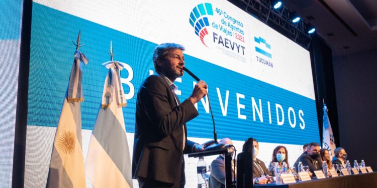 LAMMENS INAUGURÓ EL CONGRESO DE AGENTES DE VIAJES EN TUCUMÁN