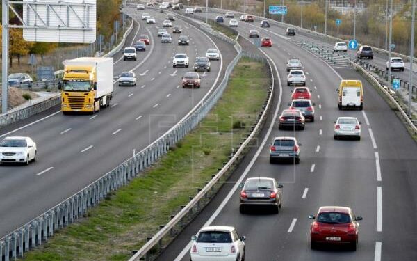 La DGT prevé más de 5,5 millones de viajes durante el puente de Todos los Santos