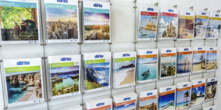 La caída en la facturación de las agencias de viaje durante el verano pospone su recuperación a 2024