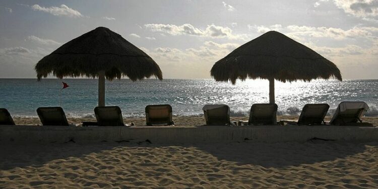 Las vacunas y la reapertura de fronteras impulsan el turismo internacional hasta julio