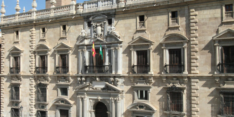 Le piden cárcel por quedarse dinero de la agencia de viajes en la que trabaja en Huétor Tájar