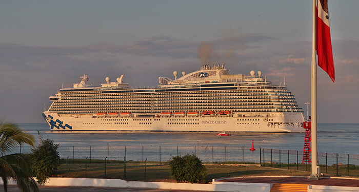 Llega por primera vez a Vallarta el crucero Princess Majestic
