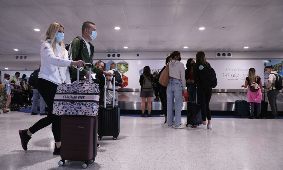 Los CDC bajan al nivel 3 la alerta para viajes a Puerto Rico por el covid-19 | Coronavirus