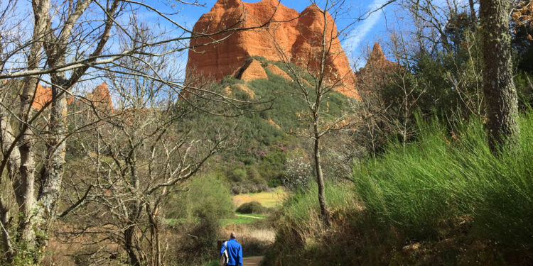 Las Médulas forman parte de este primer artículo.
