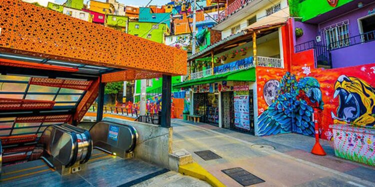 Medellín recibe cumbre mundial sobre turismo comunitario y de impacto social