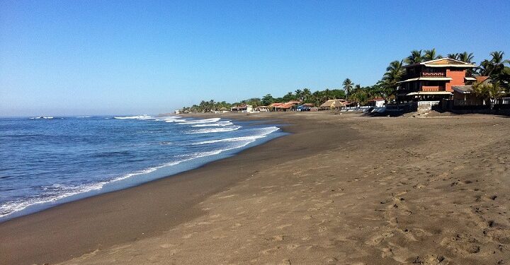 Las Peñitas, una bonita playa de pescadores en Nicaragua