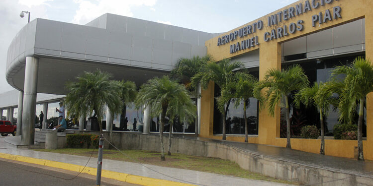 Ofertan pasajes aéreos desde Puerto Ordaz sin pronunciamiento oficial del Inac