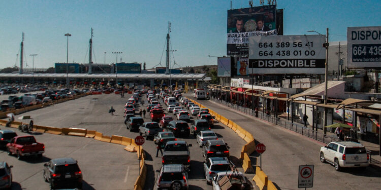 Oficializa EE.UU. apertura de su frontera terrestre a viajes no esenciales a partir del 8 de noviembre
