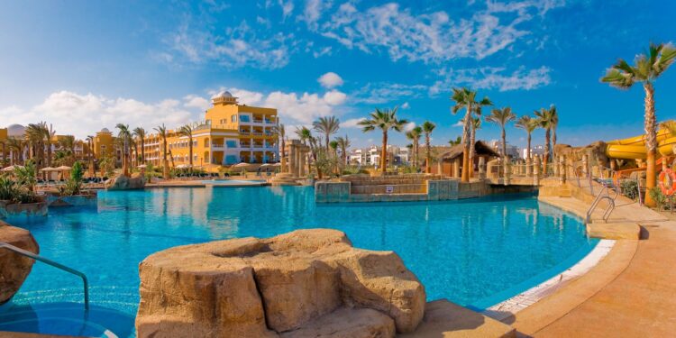 Planifica tus vacaciones con Senator Hotels & Resorts para el Puente del Pilar