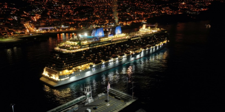 Portugal: Tres cruceros arriban al Puerto de Funchal