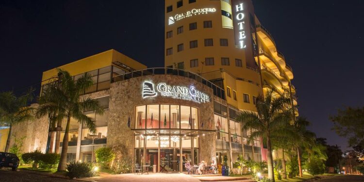 Grand Crucero Hotel