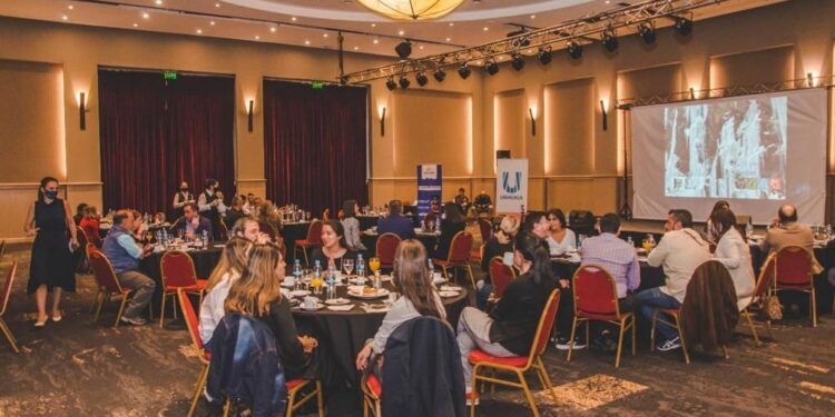 RETORNO DE LOS VUELOS DIRECTOS GRAN EXPECTATIVA PARA LA TEMPORADA DE VERANO DE USHUAIA EN LA PRESENTACION Y EL WORKSHOP DE CÓRDOBA