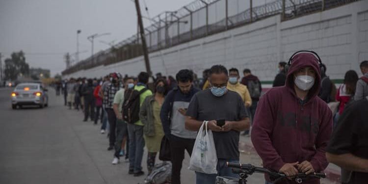 Reabrirá EU frontera terrestre con México a viajes no esenciales en noviembre